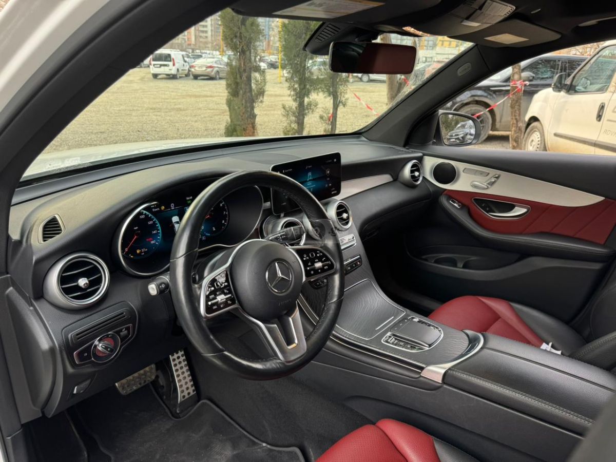 Mercedes-Benz GLC 300