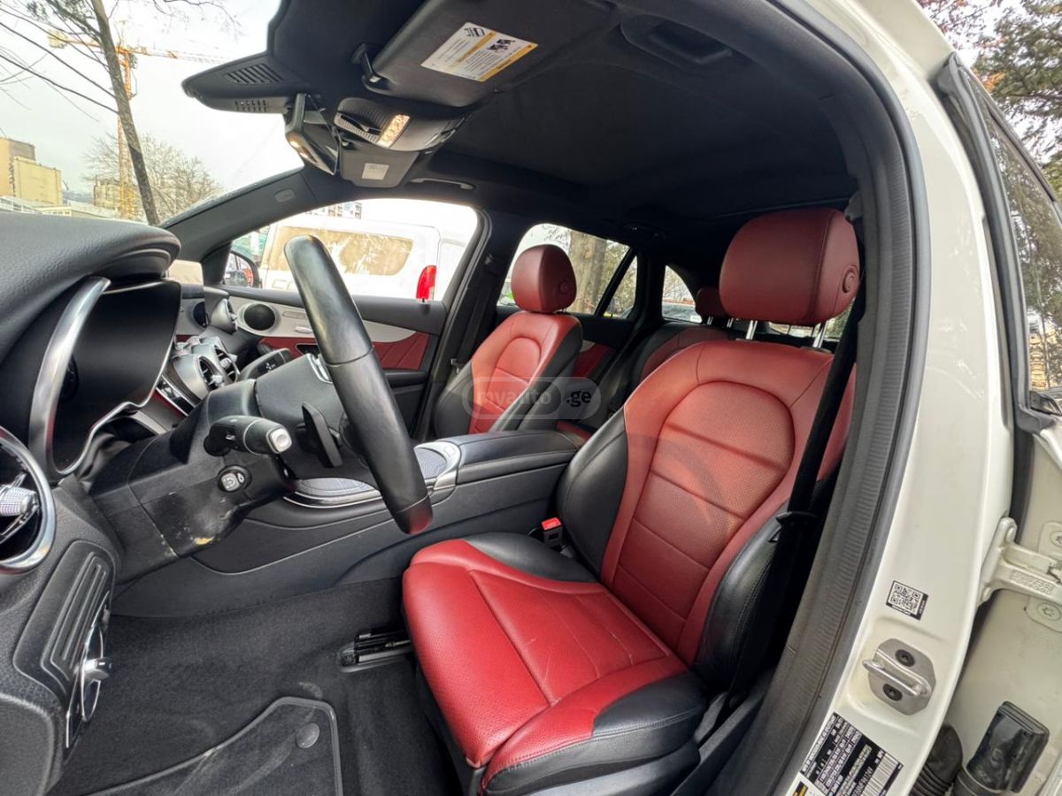 Mercedes-Benz GLC 300 