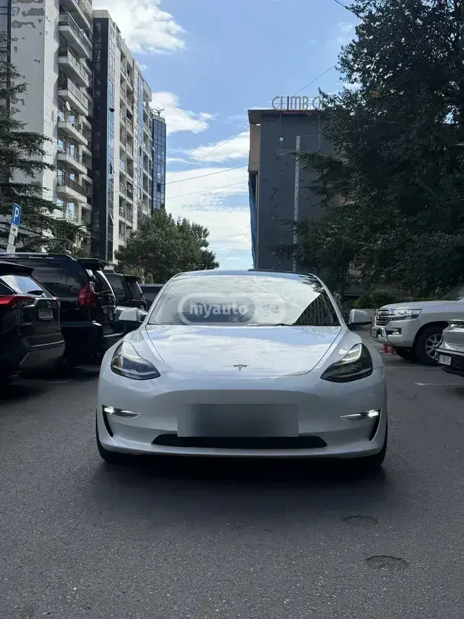 Tesla Model 3, миниатюра 2