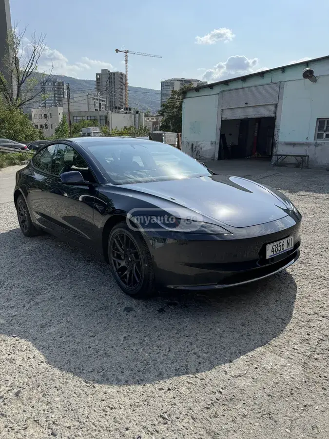 Tesla Model 3, миниатюра 2