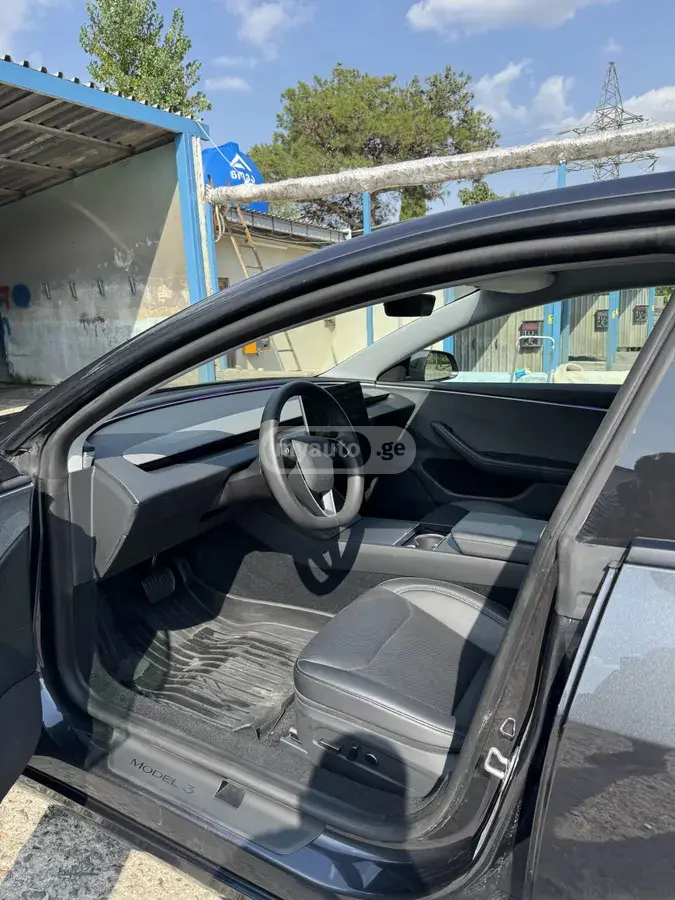 Tesla Model 3, миниатюра 7
