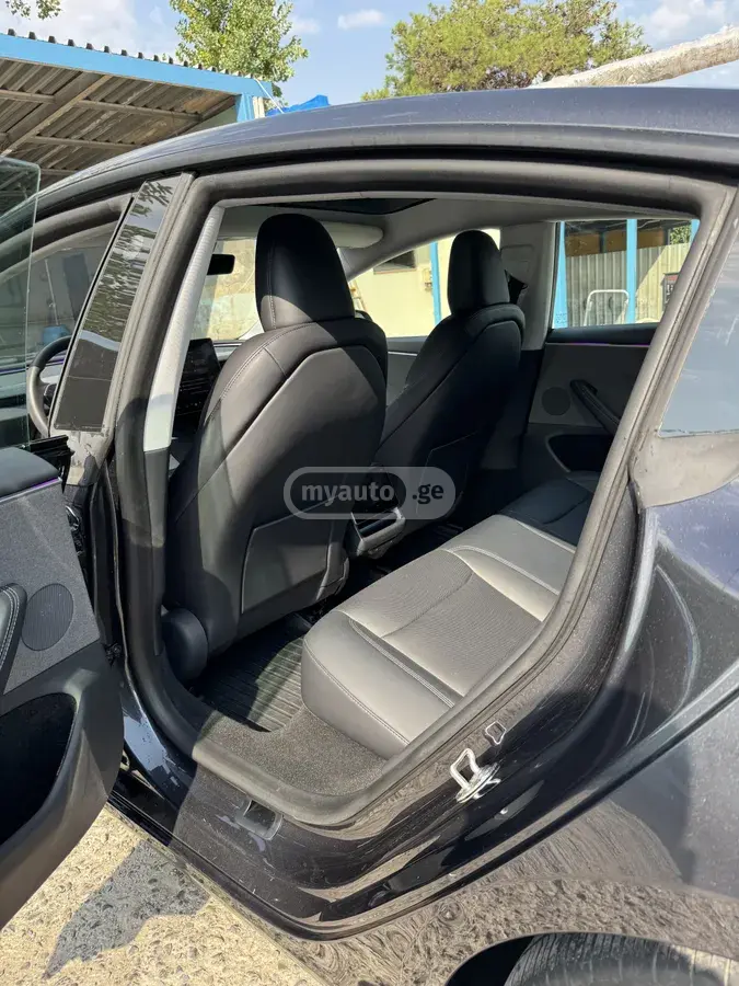 Tesla Model 3, миниатюра 9