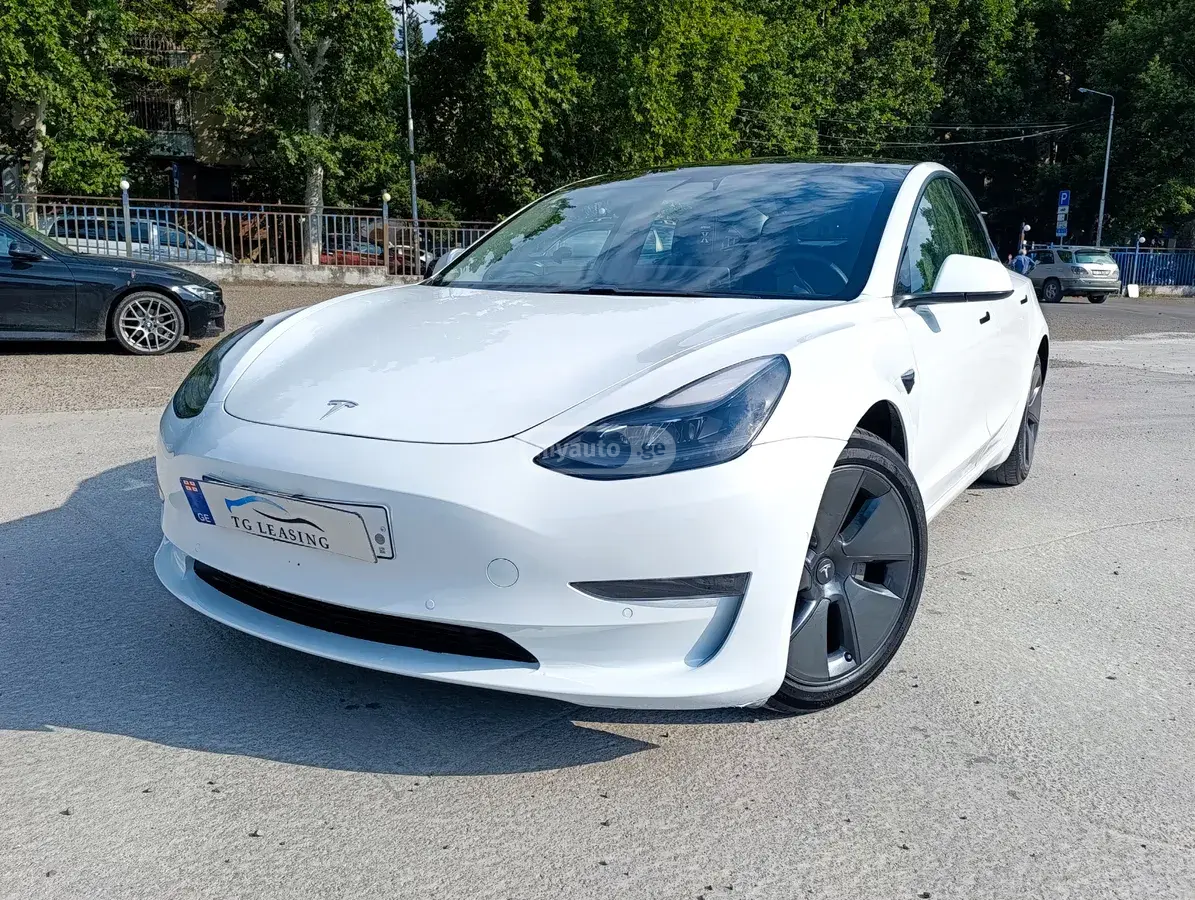 Tesla Model 3, фото 1