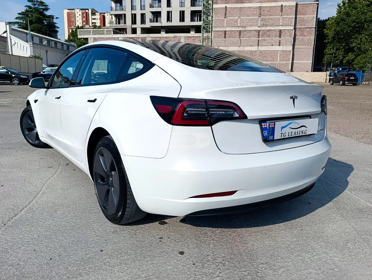 Tesla Model 3, миниатюра 3