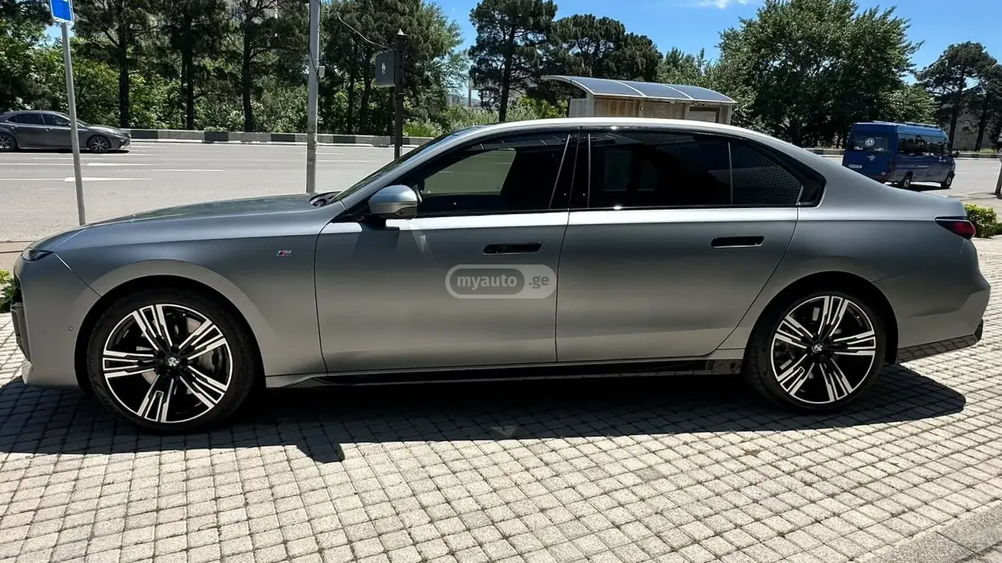 BMW 760