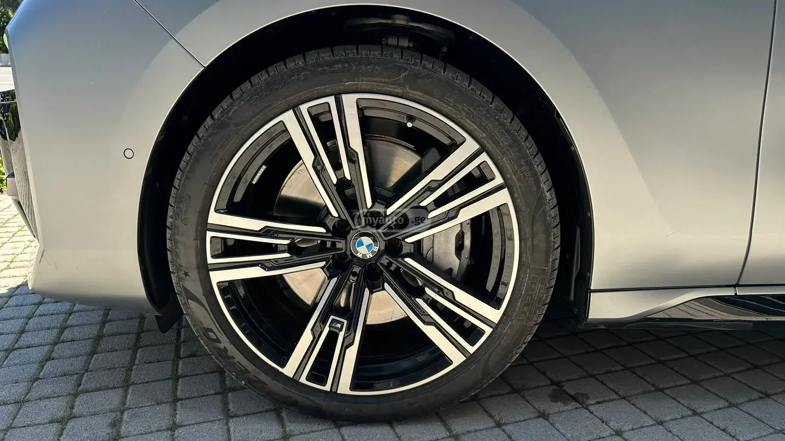 BMW 760