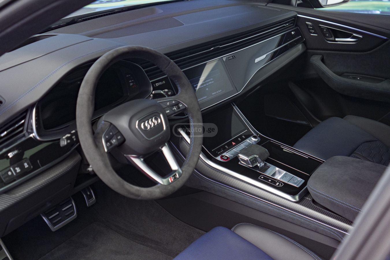 Audi RSQ8 
