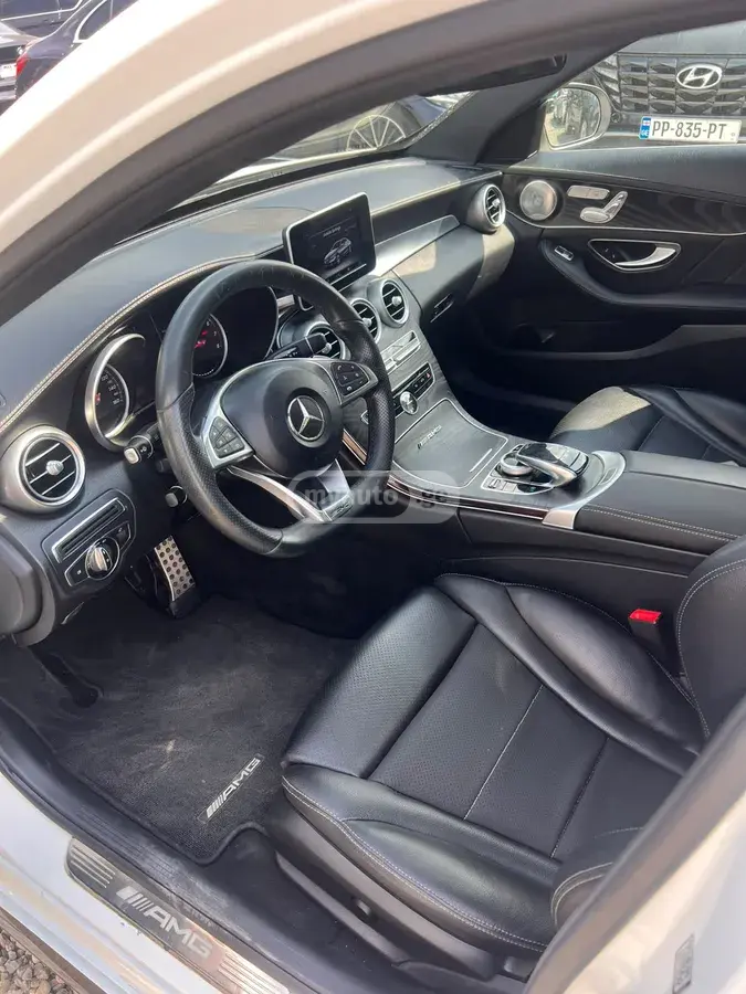 Mercedes-Benz C 300 