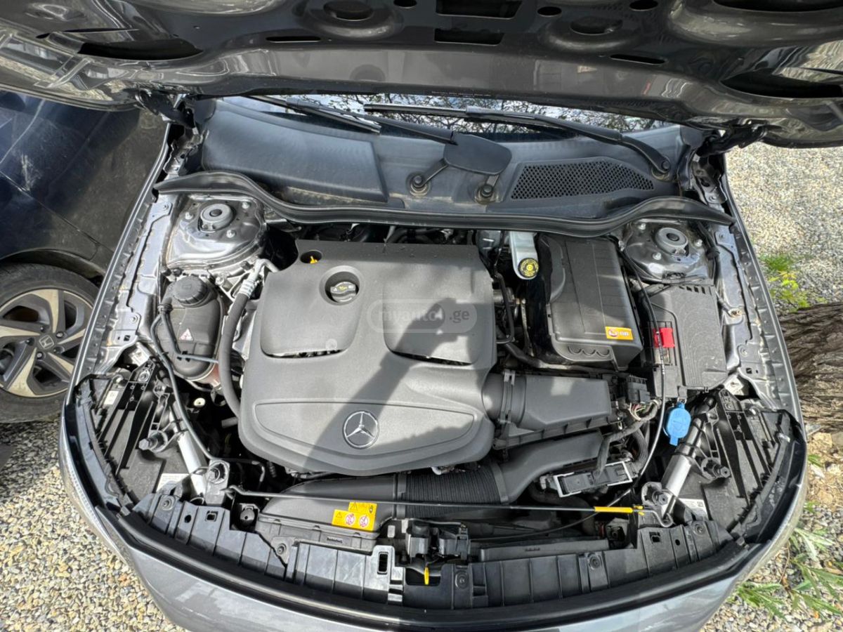 Mercedes-Benz GLA 250