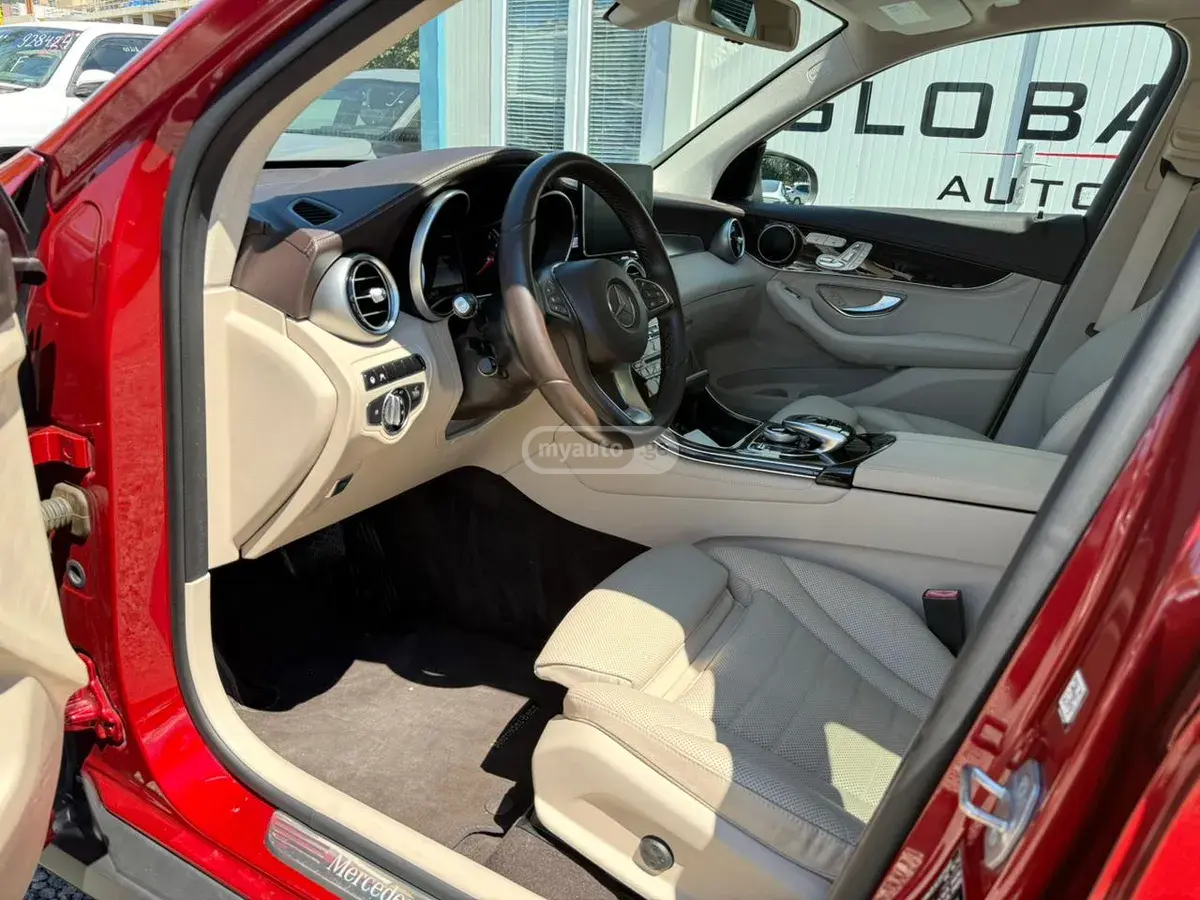 Mercedes-Benz GLC 300 