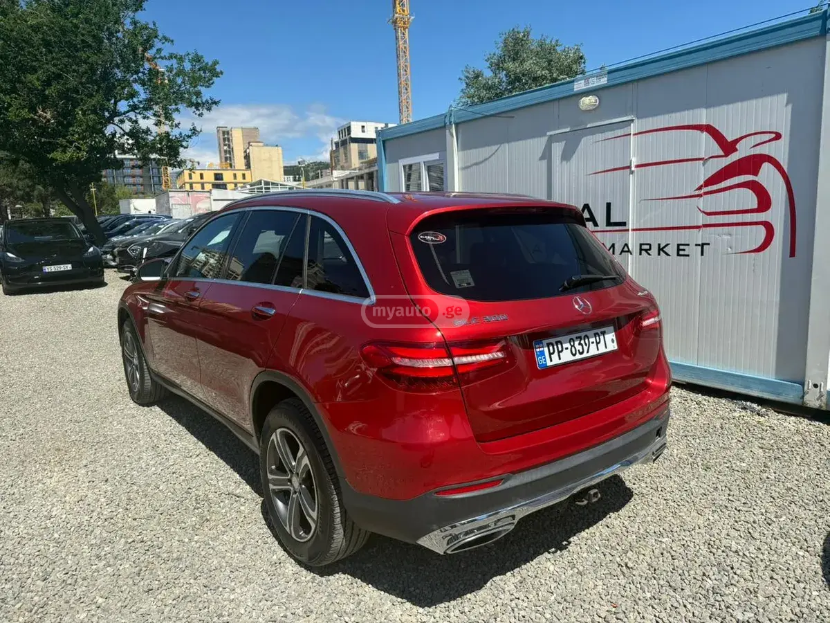 Mercedes-Benz GLC 300 