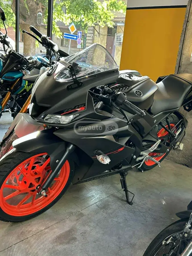 Yamaha R15 S