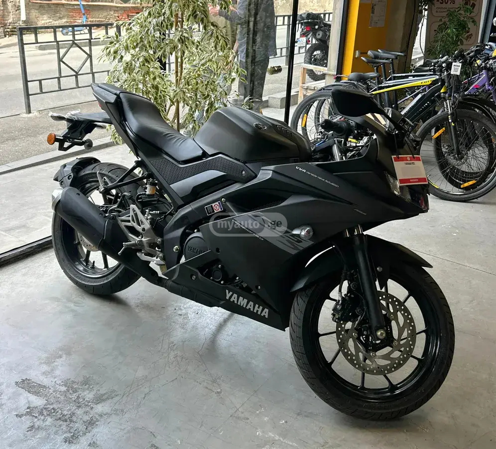 Yamaha R15 S