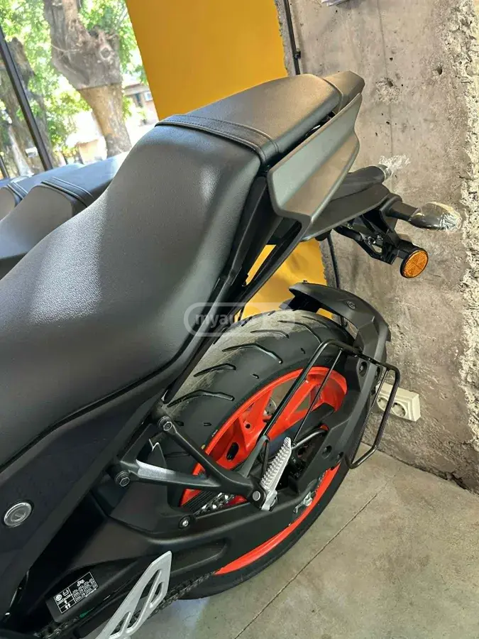 Yamaha R15 S