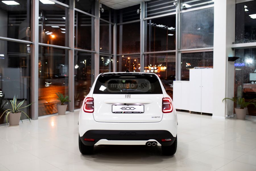 Fiat 600 Hybrid 