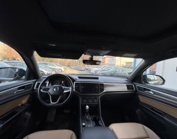 Volkswagen Atlas SE