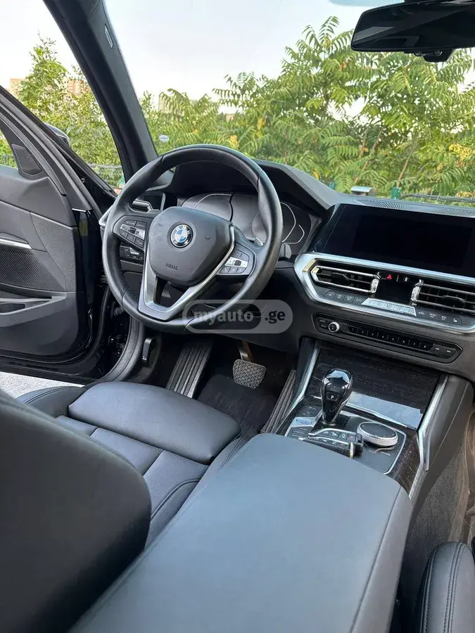 BMW 3 Series 330, миниатюра 10