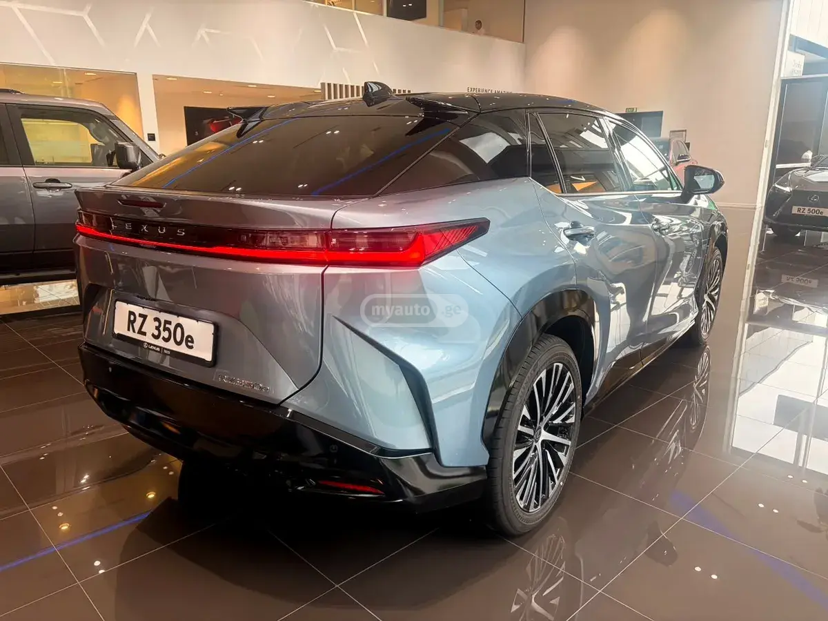 Lexus RZ 300e