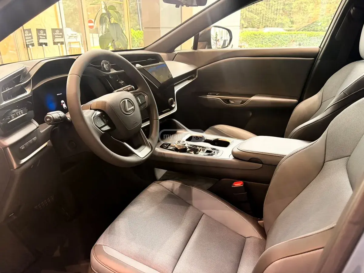 Lexus RZ 300e