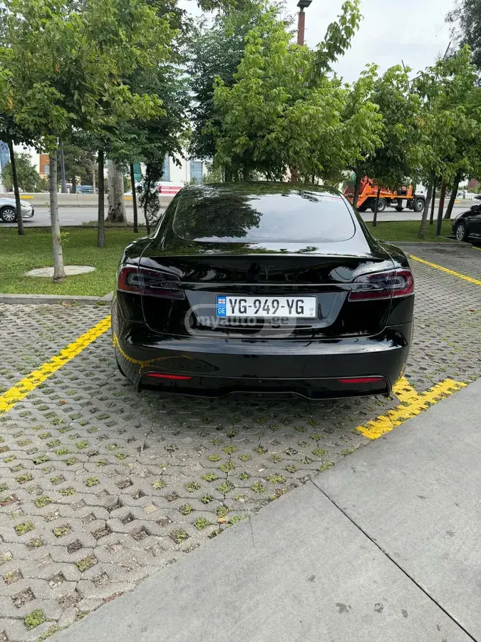 Tesla Model S, миниатюра 2