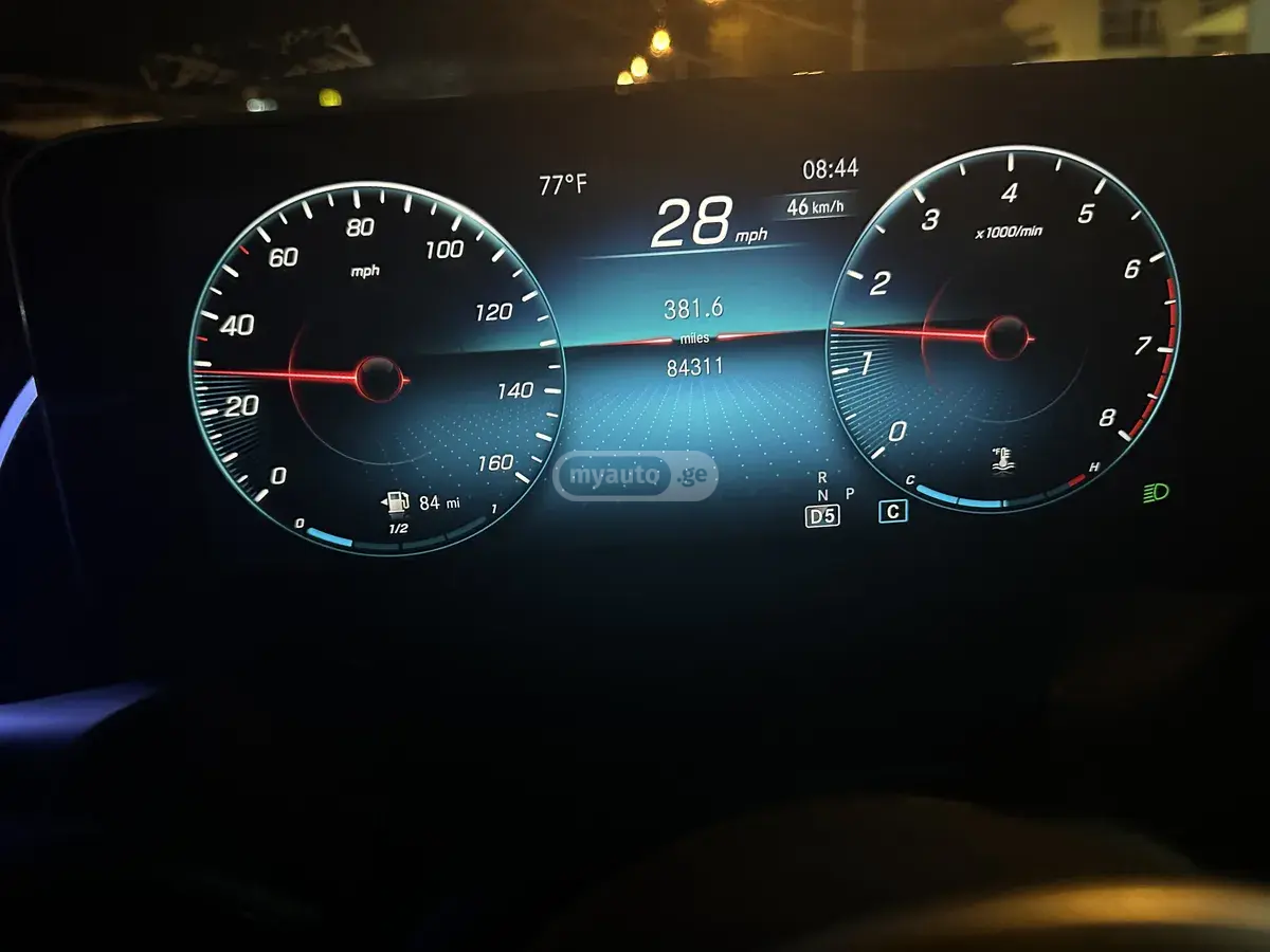 Mercedes-Benz GLB 250, миниатюра 11