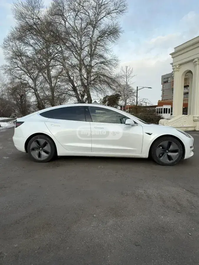 Tesla Model 3, миниатюра 5