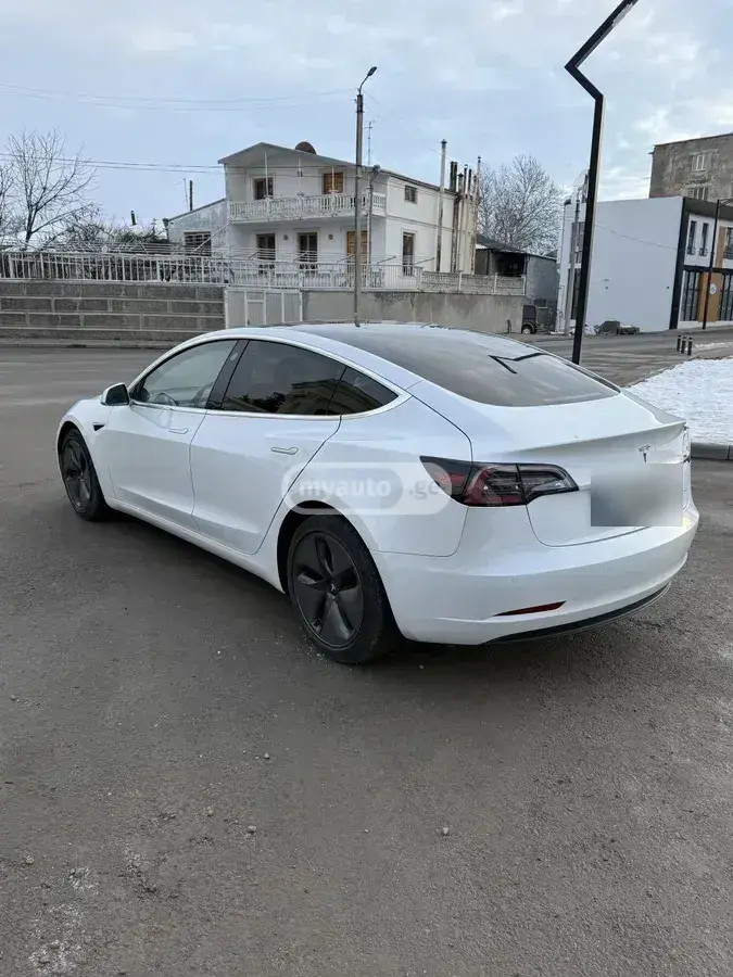 Tesla Model 3, миниатюра 6