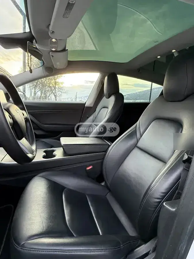 Tesla Model 3, миниатюра 9