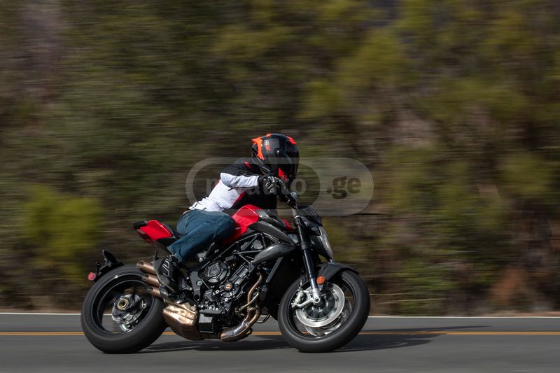 MV Agusta Brutale 800