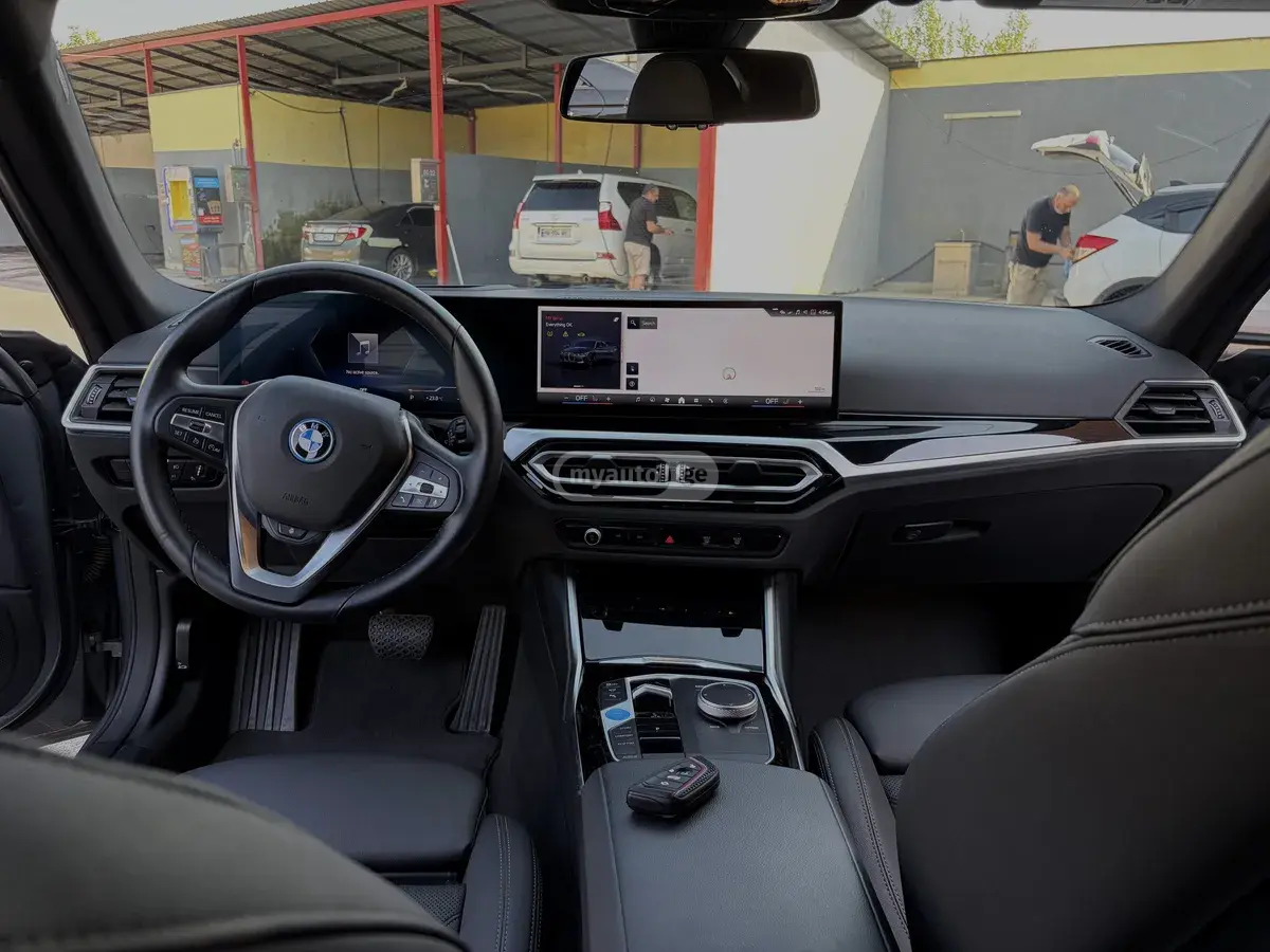 BMW i4, миниатюра 8
