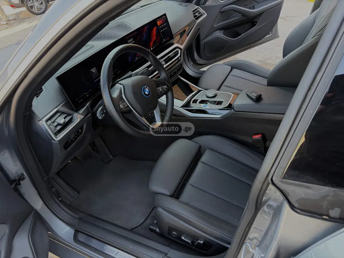 BMW i4, миниатюра 9