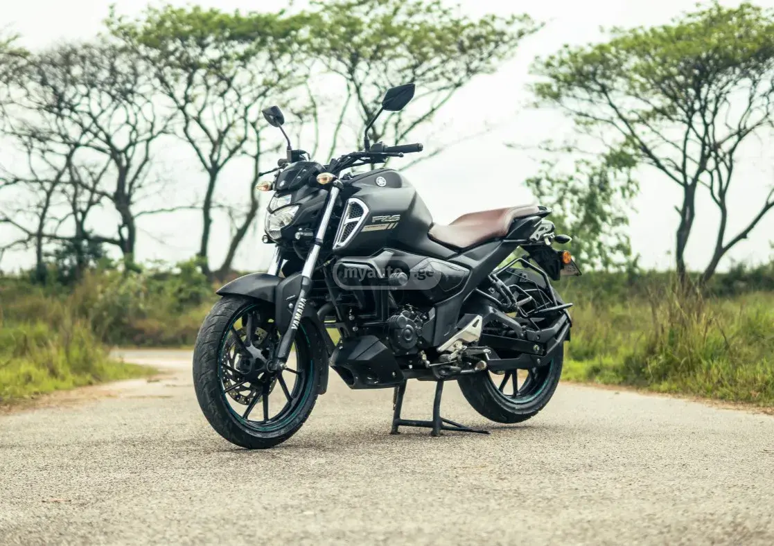 Yamaha FZS-FI 