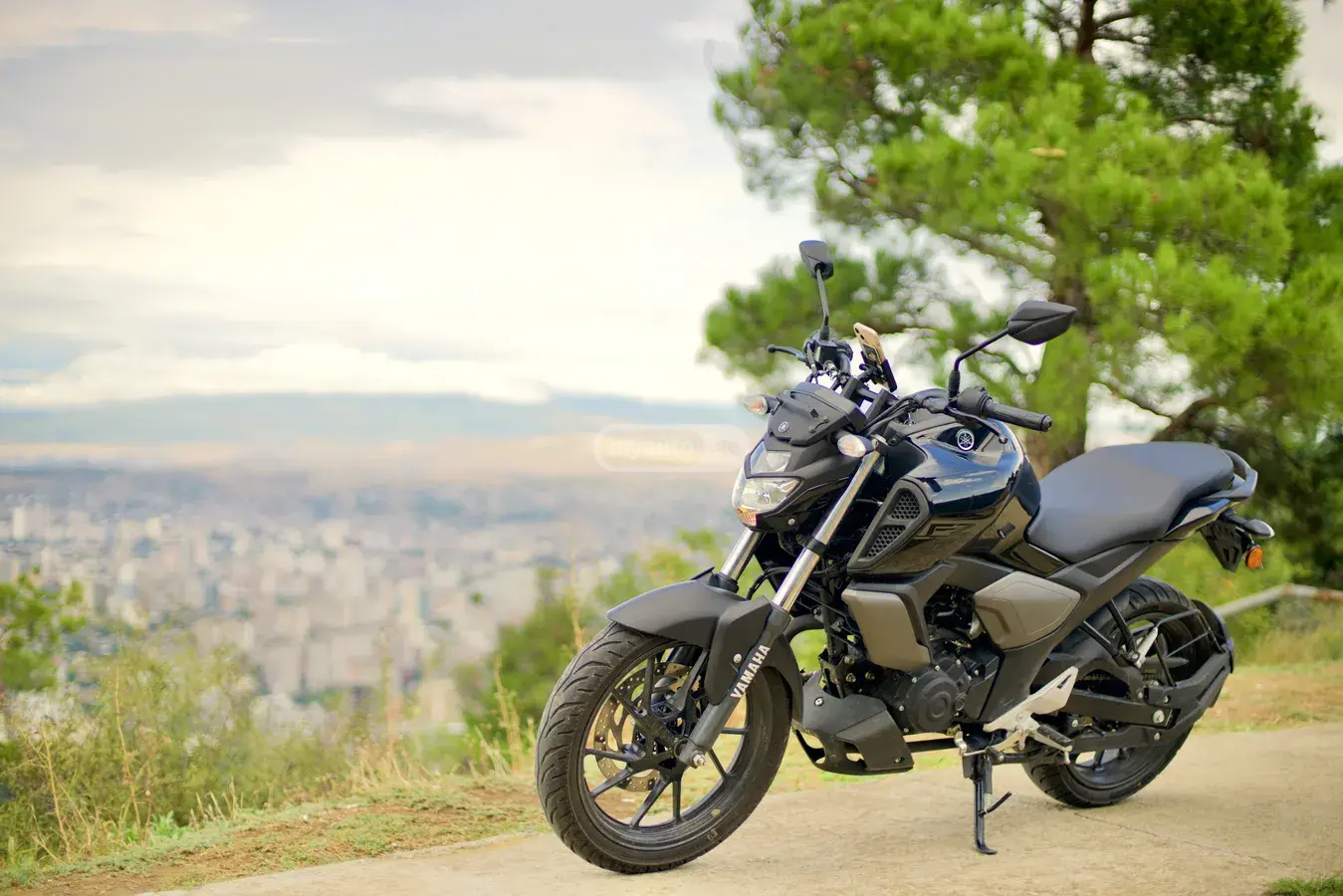 Yamaha FZS-FI