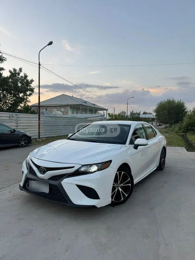 Toyota Camry, фото 1