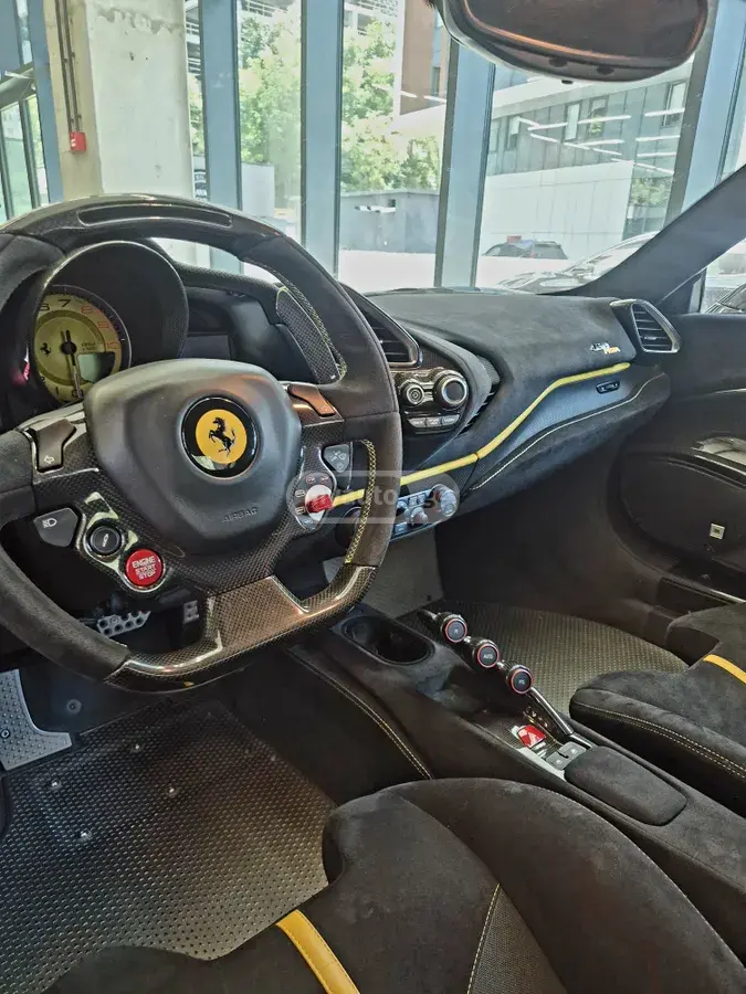 Ferrari 488 Pista 