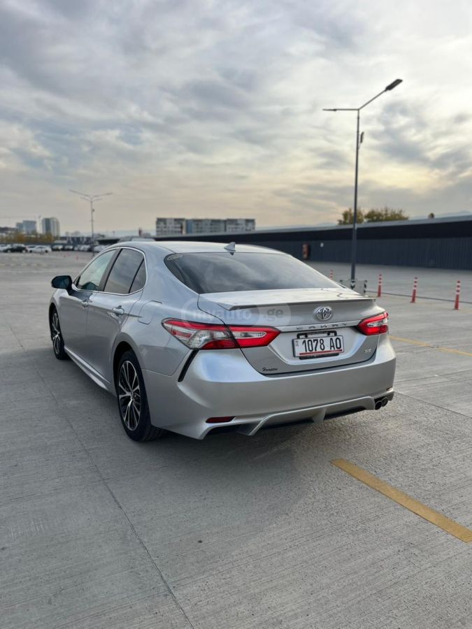 Toyota Camry 