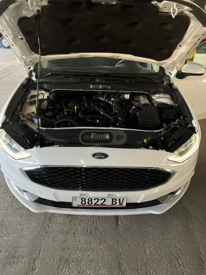 Ford Fusion 