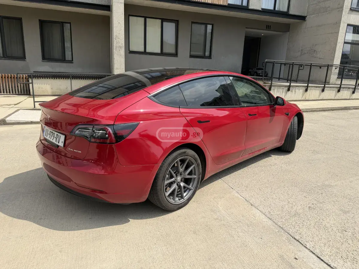 Tesla Model 3, миниатюра 3