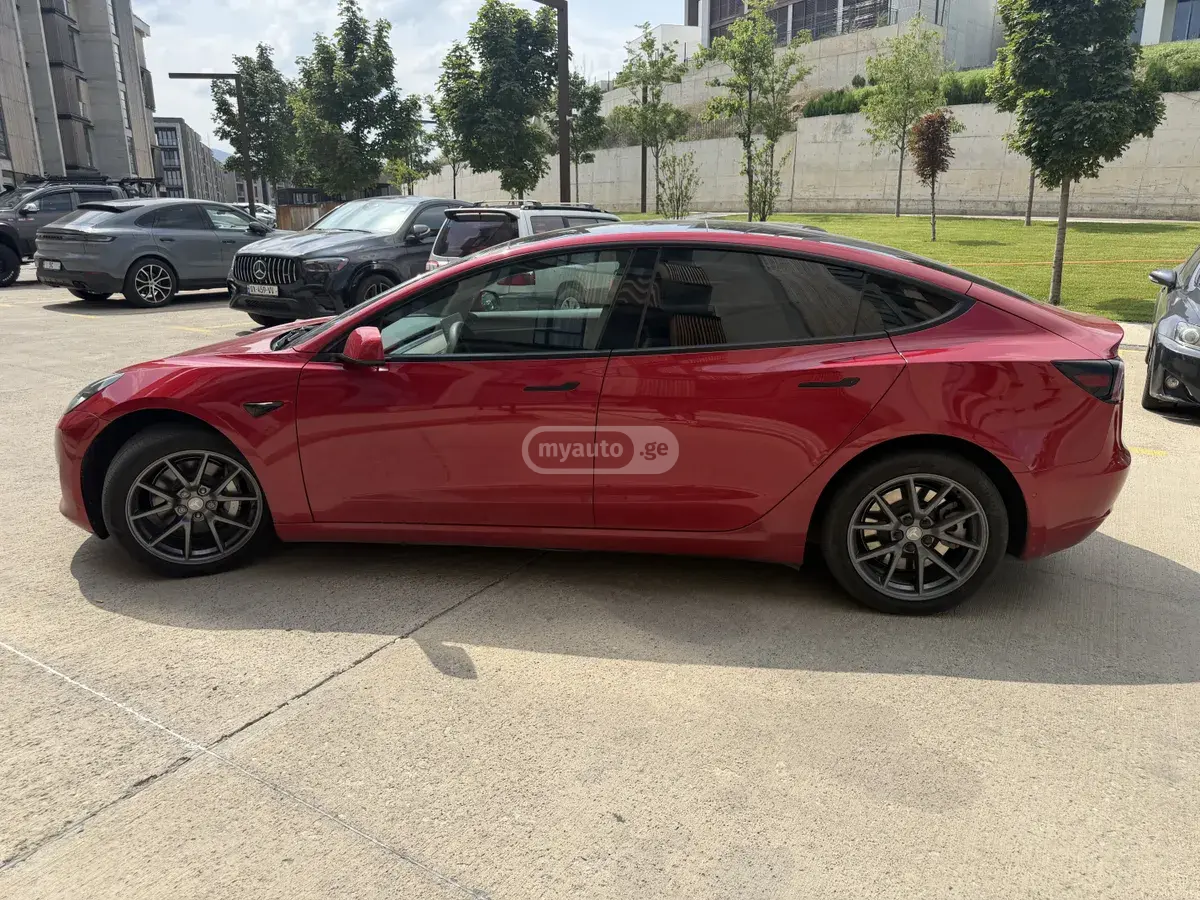 Tesla Model 3, миниатюра 7