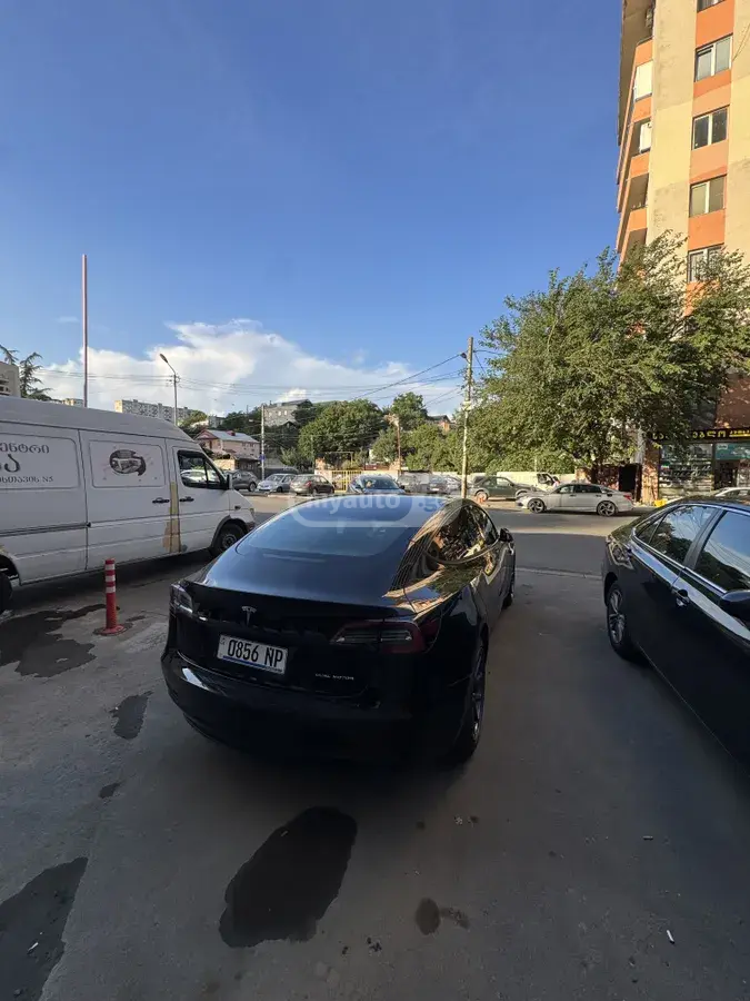 Tesla Model 3, миниатюра 4