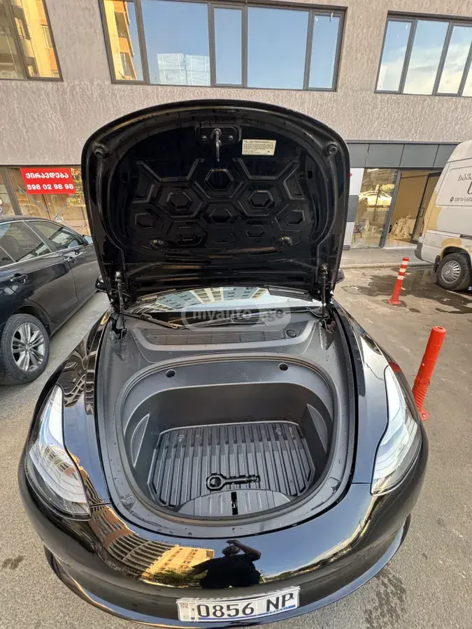 Tesla Model 3, миниатюра 7