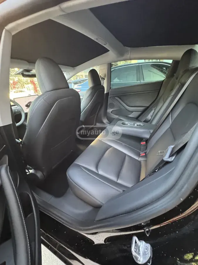 Tesla Model 3, миниатюра 9