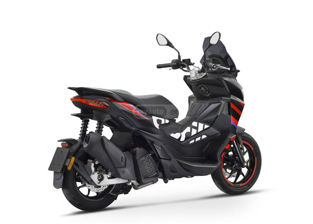 Aprilia SR GT 200