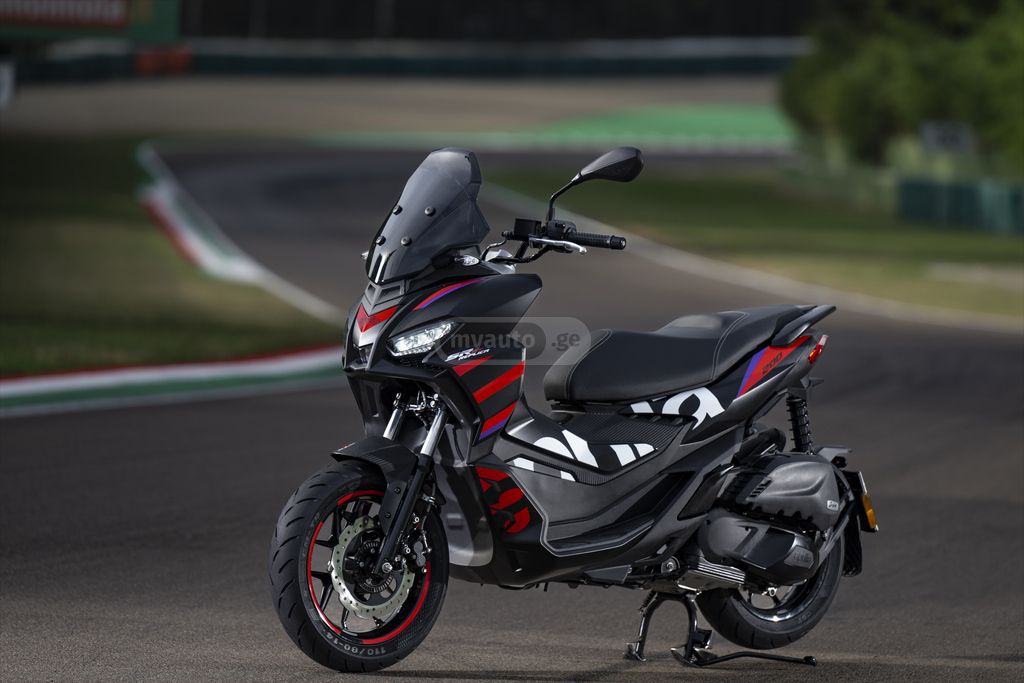 Aprilia SR GT 200