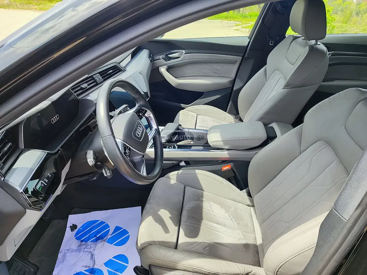 Audi e-tron, миниатюра 5