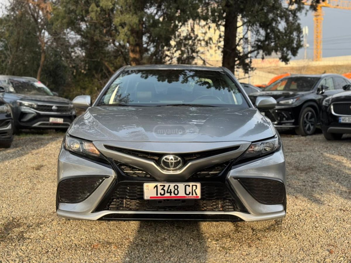 Toyota Camry 