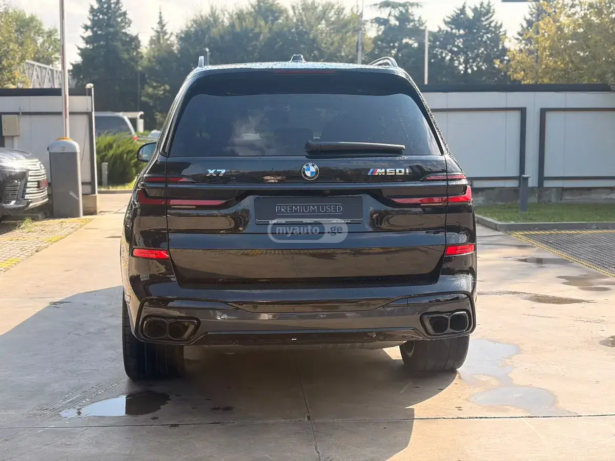 BMW X7