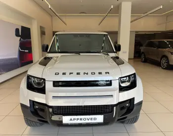 Land Rover Defender 110 