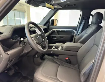 Land Rover Defender 110 