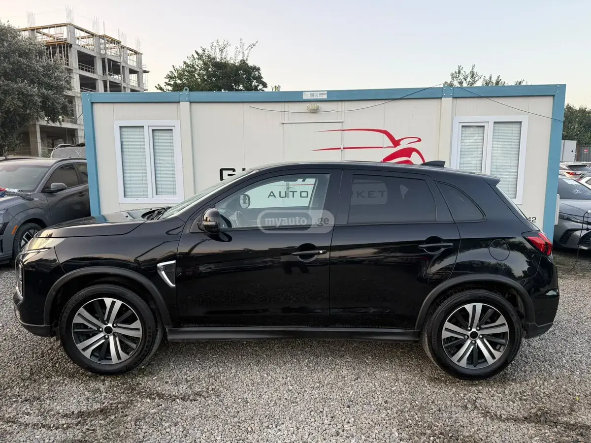 Mitsubishi Outlander Sport 
